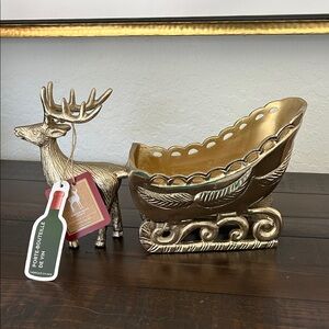 Gold Reindeer and Sleigh Decor Set